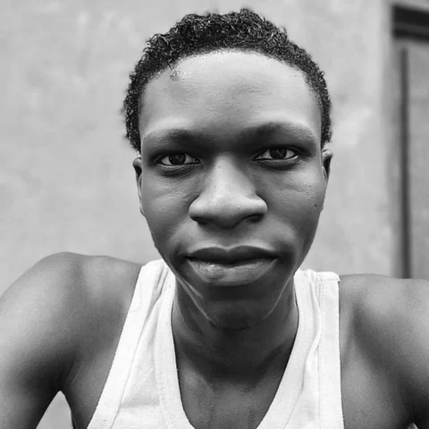Aaron Kombu